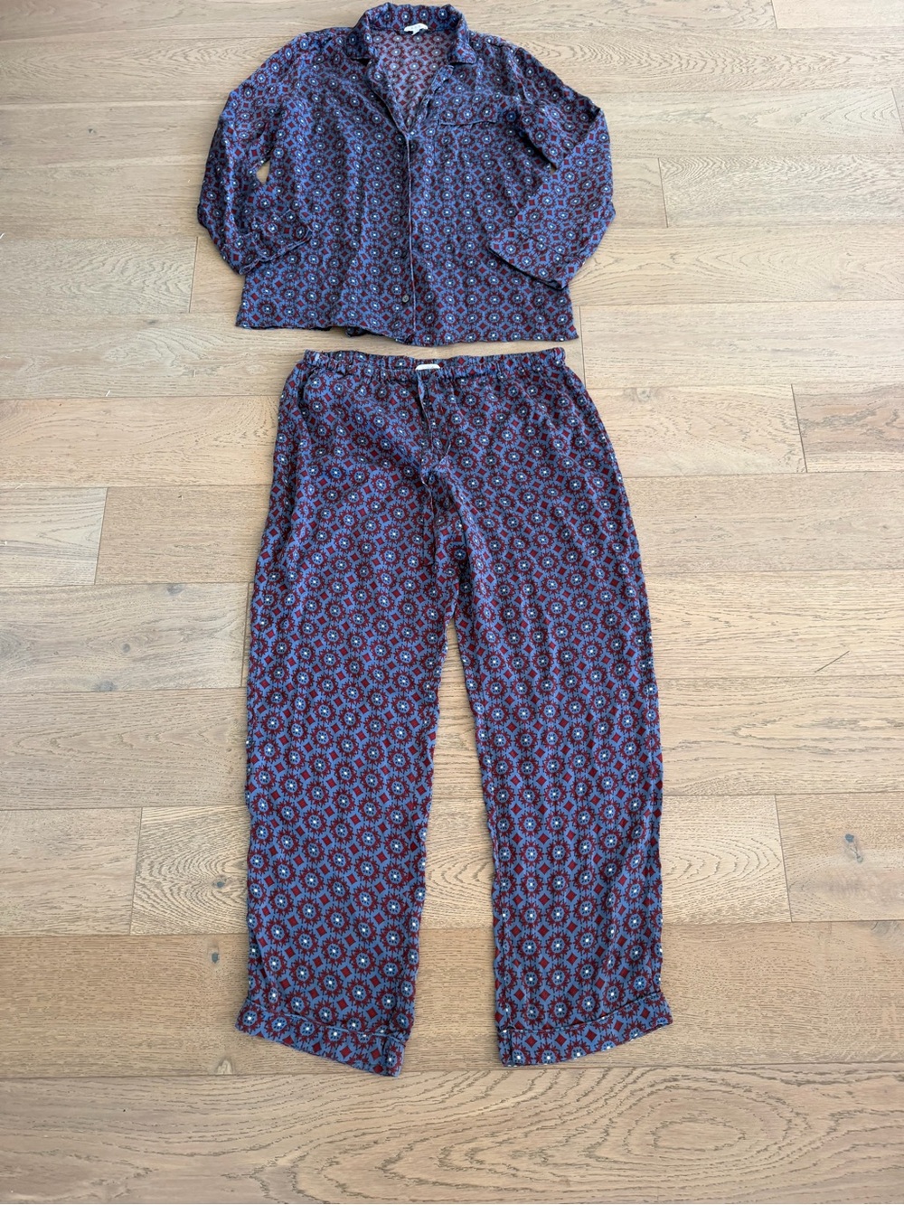 Naked 100% Silk Pajama Set Womens Medium Blue Red Floral Long Sleeve Pants PJ
